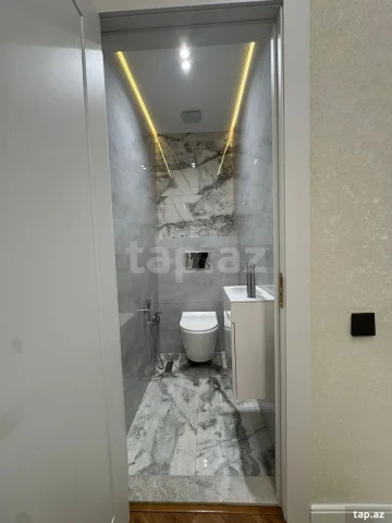 2-otaqlı yeni tikili, Sənan Kəri...