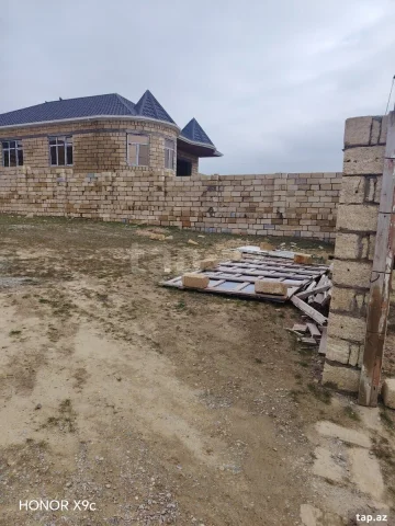 4 sot torpaq sahəsi, Qobu qəs.