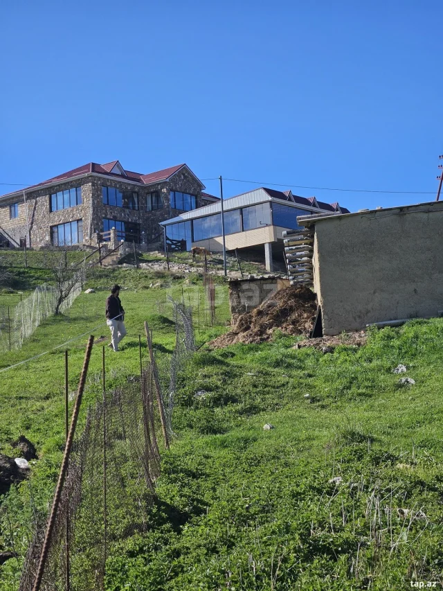 2 sot torpaq sahəsi, Aladaş k.