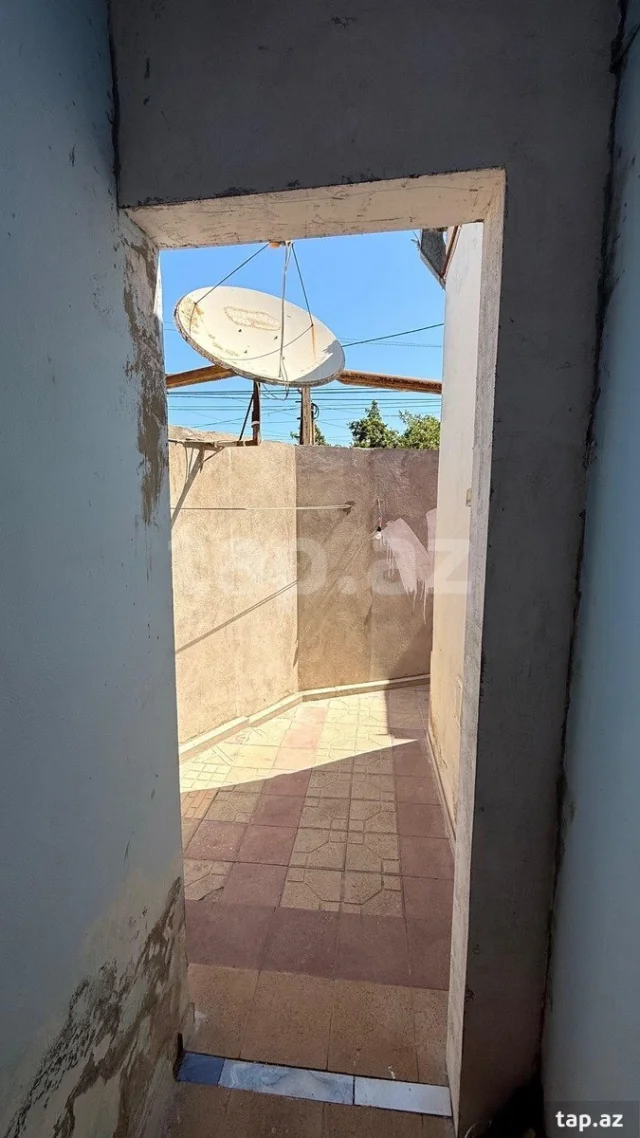 Həyət evi kirayə verilir, Xırda...